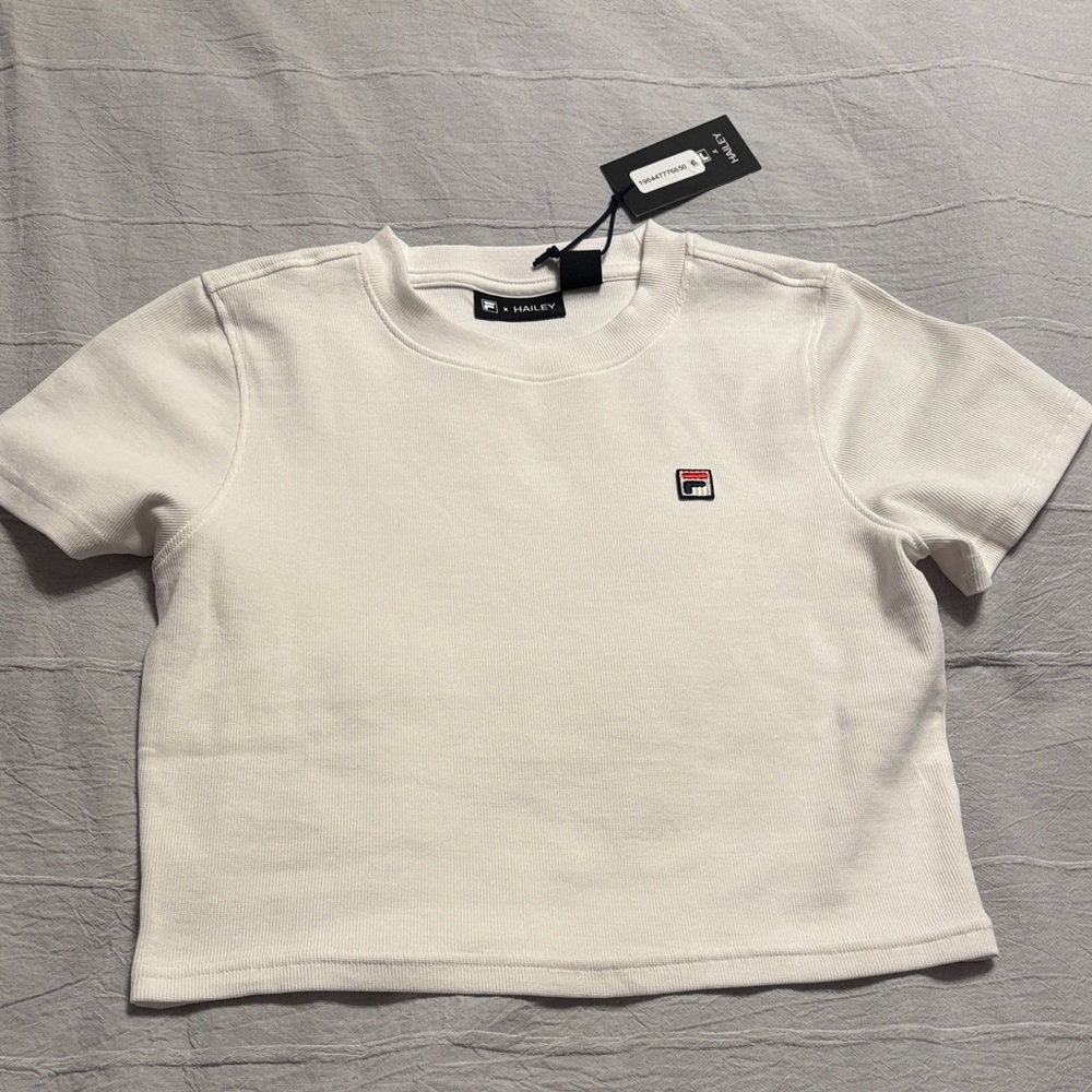 BNWT Hailey Bieber x FILA Stretch Cotton Rib Baby Tee - Picture 2 of 7